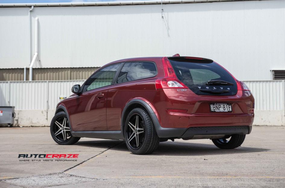 VOLVO C30 CONQUEST BLACK MACHINED FACE