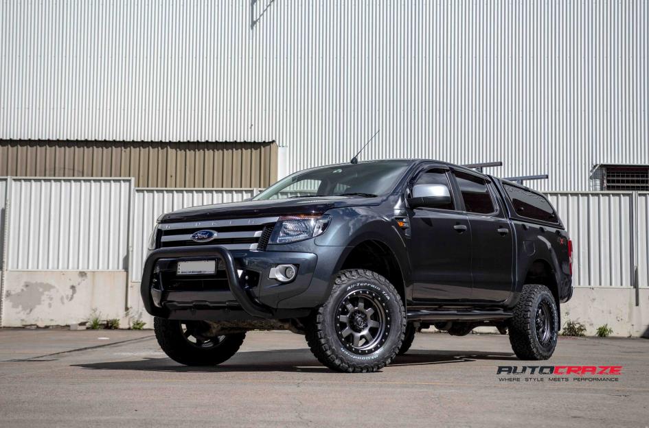 FORD-RANGER-TROPHY-MATTE-ANTHRACITE-WITH-BLACK-RING