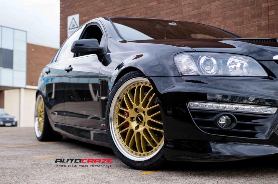 HOLDEN-COMMODORE-OM-GOLD-POLISH-LIP