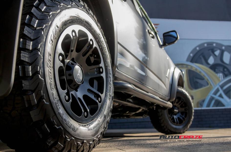 HOLDEN COLORADO HE904 SATIN BLACK