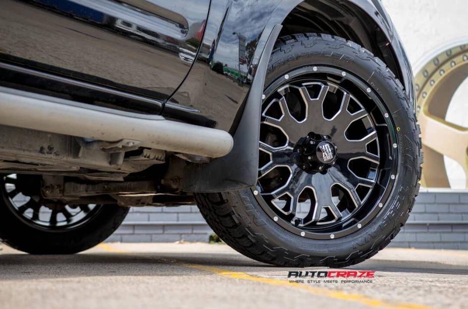 NISSAN NAVARA BUCK 25 XD GLOSS BLACK MILLED ACCENTS