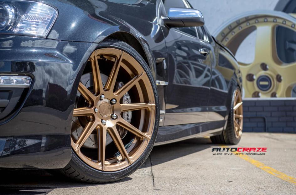 HOLDEN-COMMODORE-SF04-MATTE-BLACK
