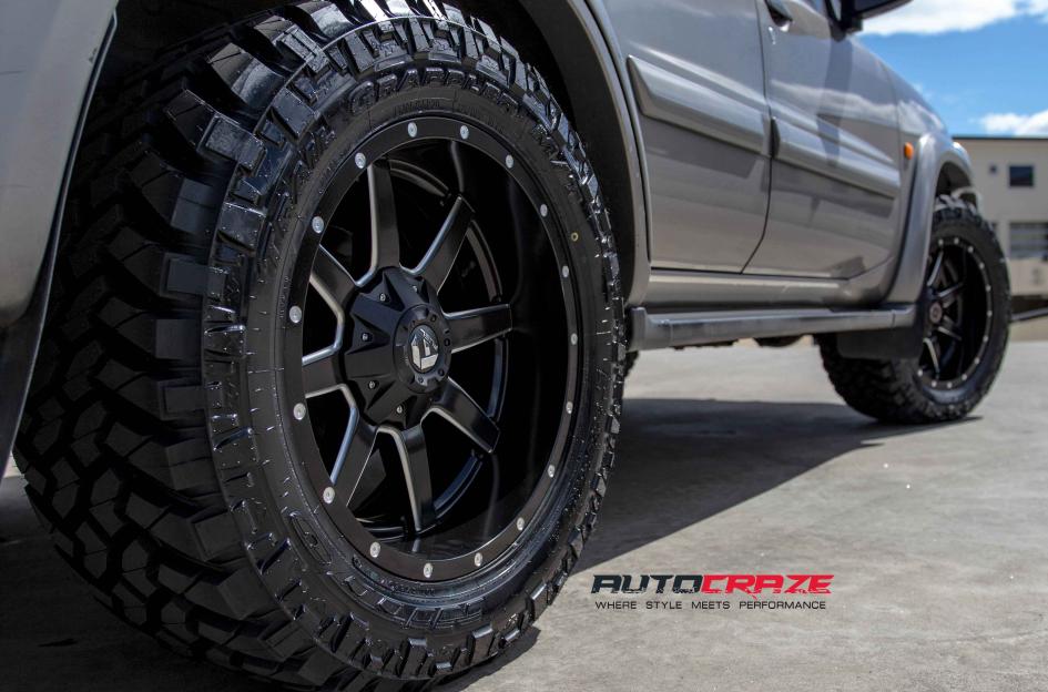 NISSAN PATROL MAVERICK GLOSS BLACK MILLED ACCENTS