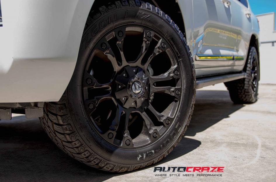 TOYOTA LANDCRUSIER VAPOR MATTE BLACK 3