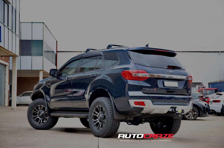FORD EVEREST VAPOR BLACK MACHINED WITH DARK TINT
