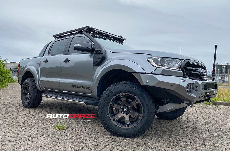 FORD RANGER BEAST BLACK MACHINED WITH DARK TINT
