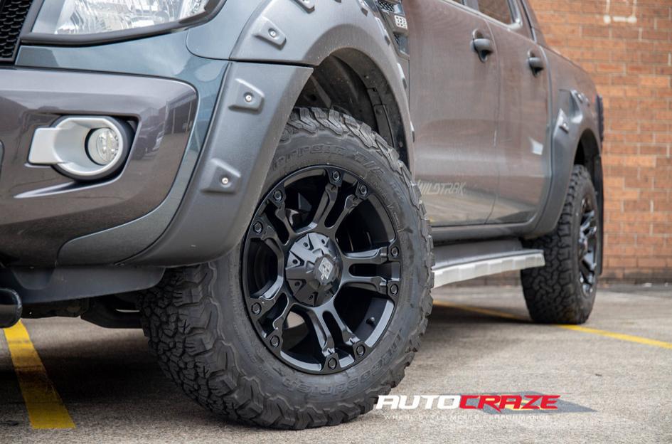 FORD RANGER VAPOR MATTE BLACK