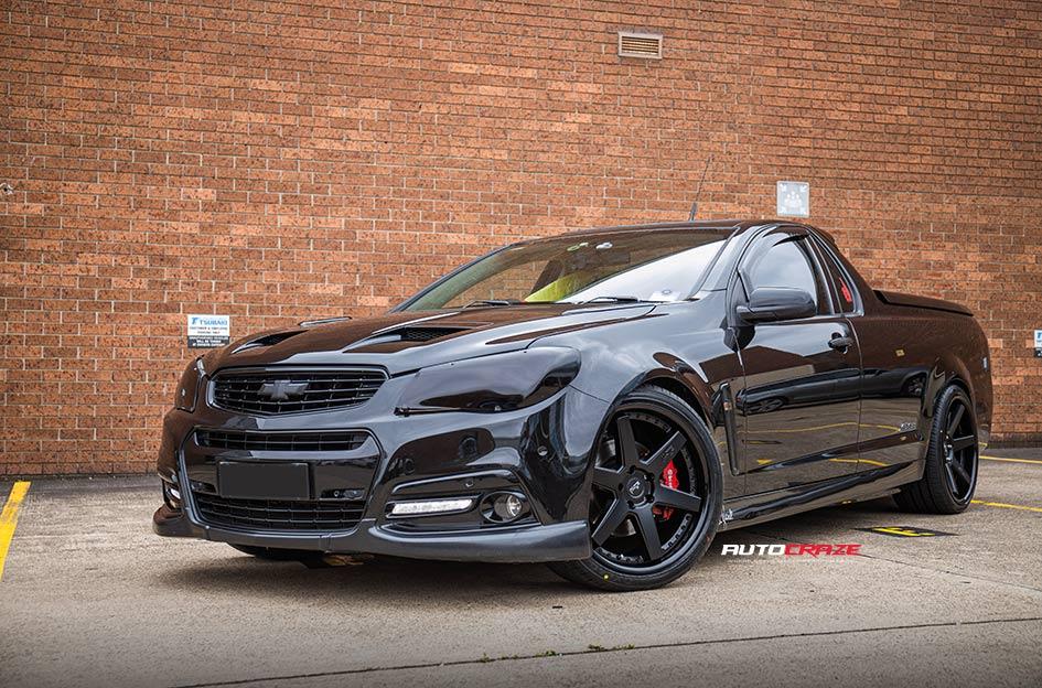 HOLDEN-COMMODORE-VF-SS-UTE-ALTAIR-MATTE-BLACK-WITH-GLOSS-BLACK-LIP