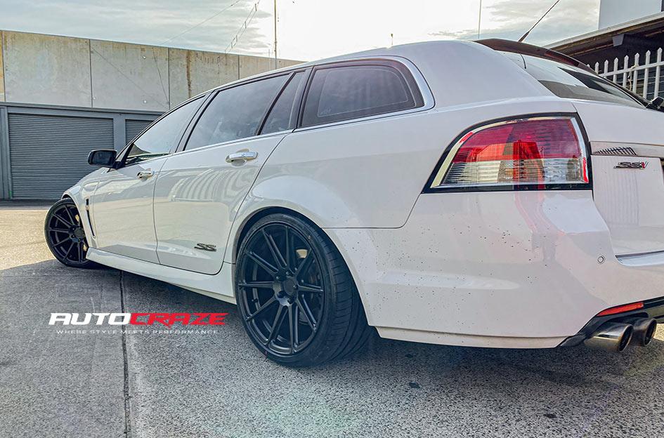 HOLDEN COMMODORE VF SF04 MATTE BLACK