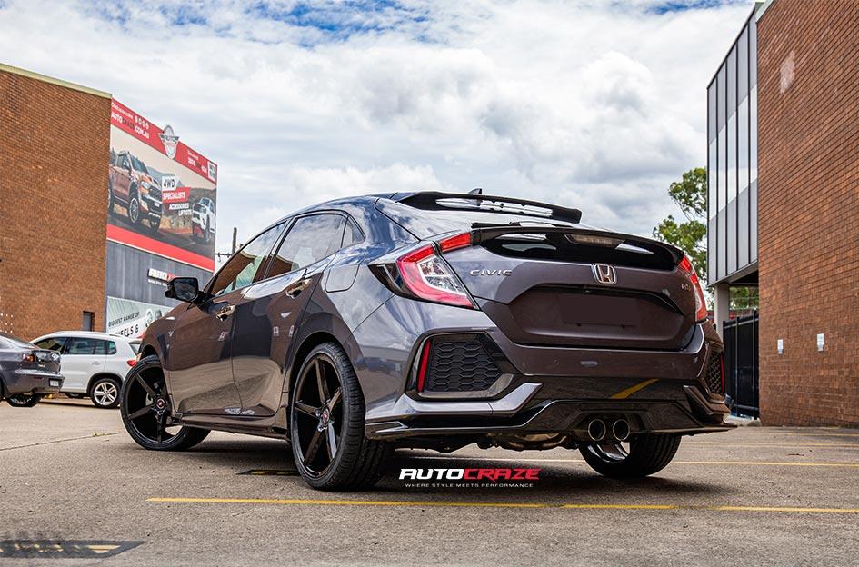 HONDA CIVIC 5 STUD IFG 8 FLAT BLACK