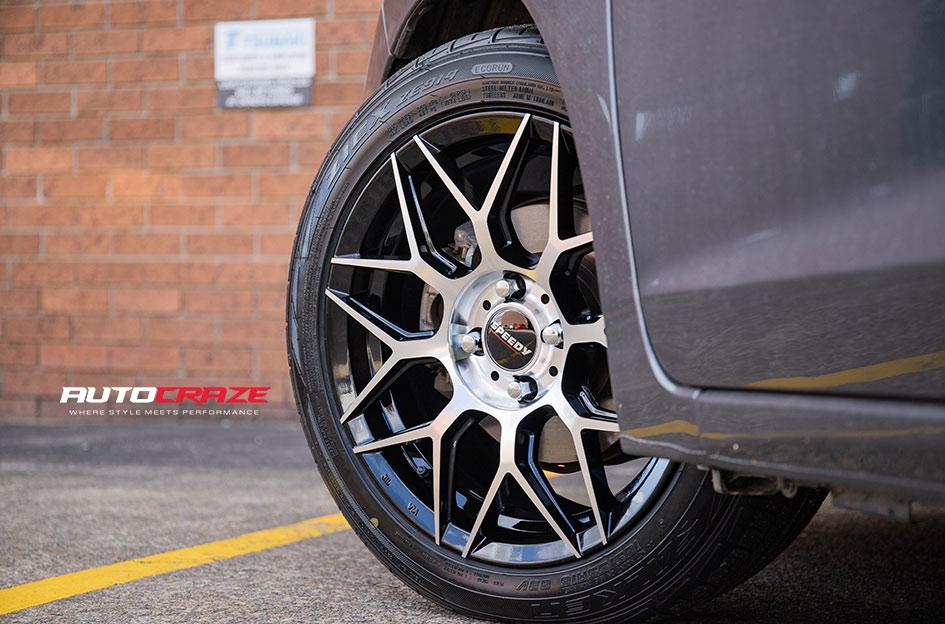 HONDA-JAZZ-PODIUM-PIANO-BLACK-MACHINED