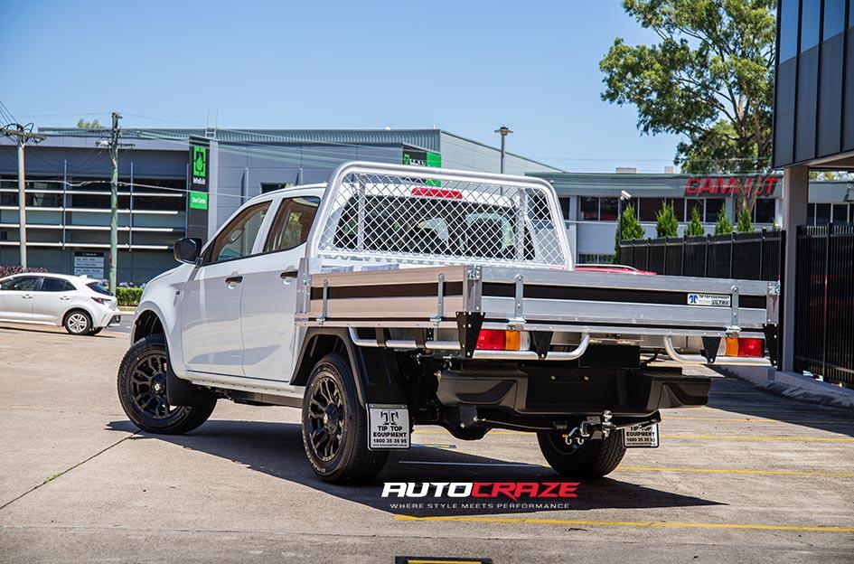 ISUZU DMAX BROOKLYN MATTE BLACK