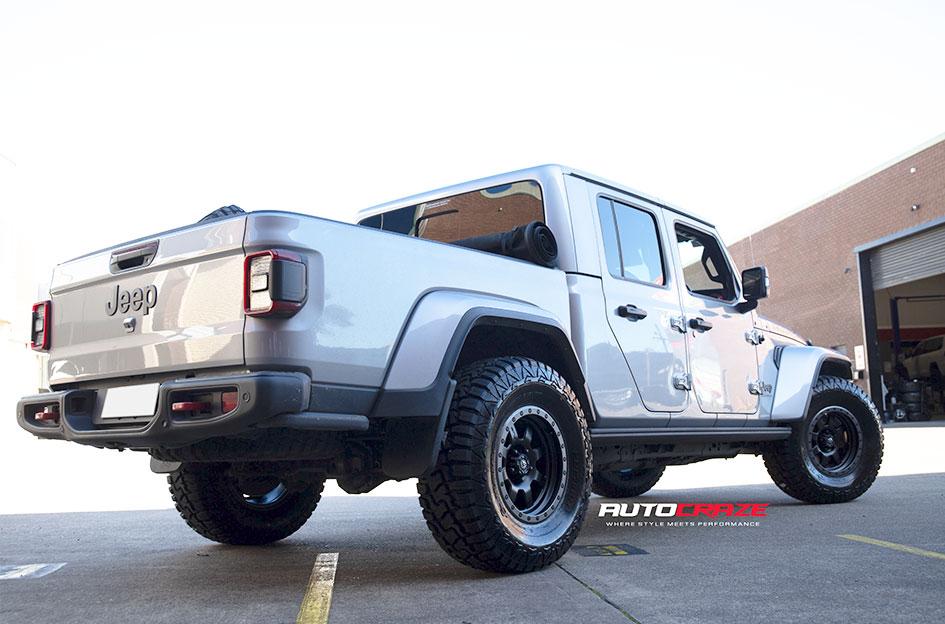 JEEP-WRANGLER-TROPHY-MATTE-BLACK-WITH-ANTHRACITE-RING