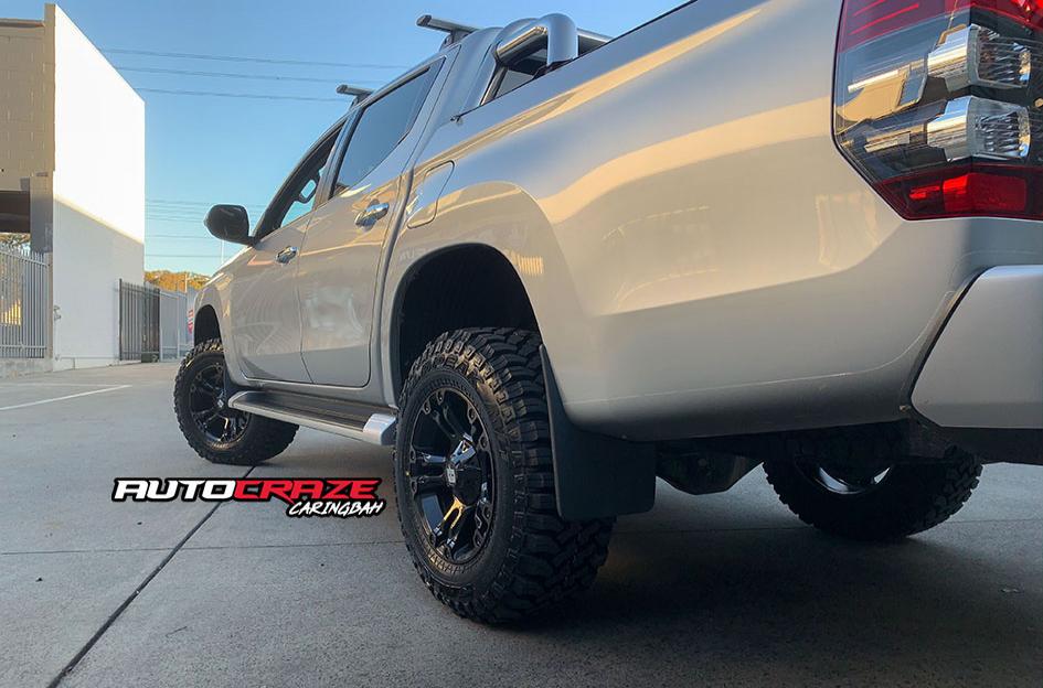 MITSUBISHI TRITON BROOKLYN BLACK MACHINED WITH DARK TINT