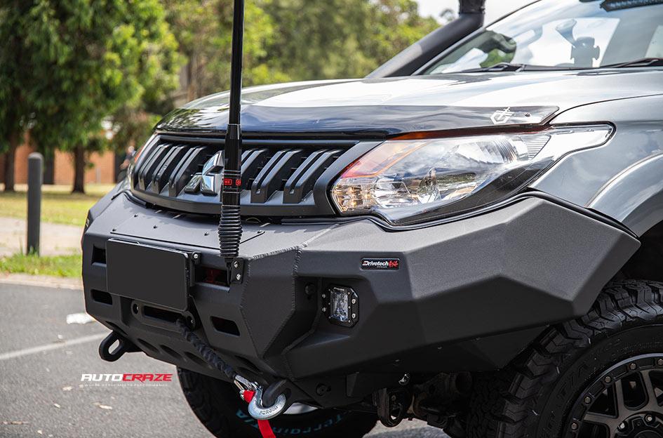 MITSUBISHI TRITON KM544 MESA SATIN BLACK GLOSS BLACK LIP