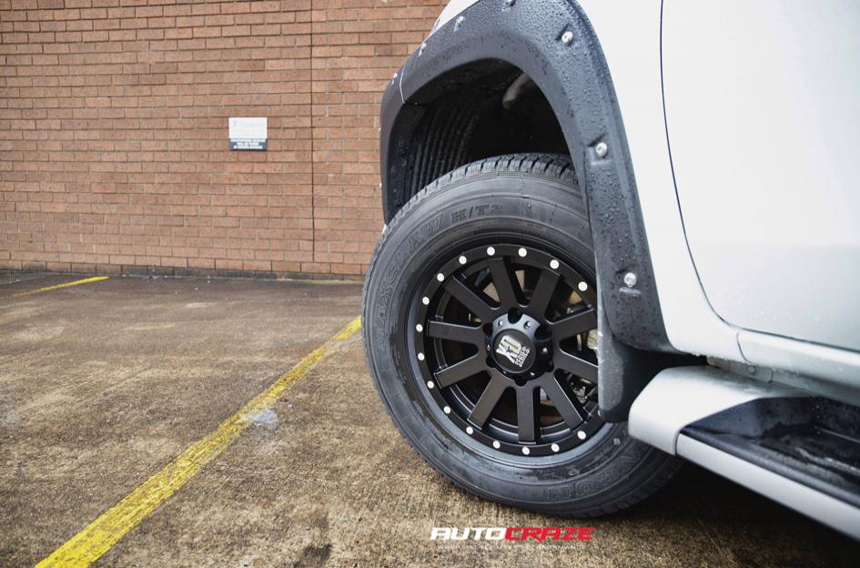 MITSUBISHI TRITON HEIST SATIN BLACK