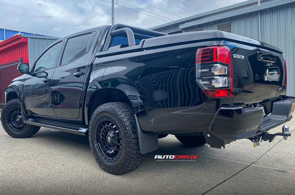 MITSUBISHI TRITON ZOMBIE SATIN BLACK