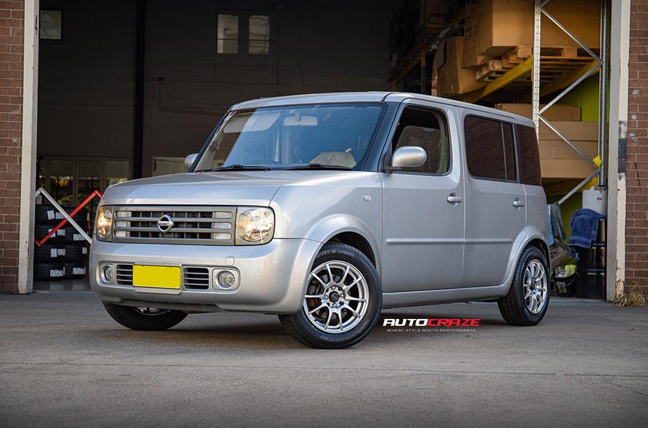 NISSAN CUBE CHALLENGE HYPER SILVER