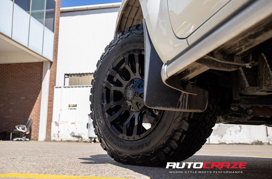 NISSAN NAVARA FLORIDA MATT BLACK