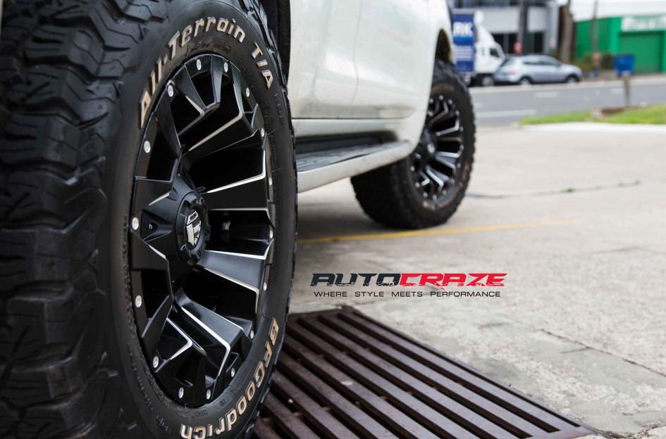 TOYOTA-PRADO-ASSAULT-GLOSS-BLACK-MILLED-ACCENTS