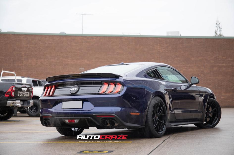 FORD MUSTANG ZR3 GLOSS BLACK