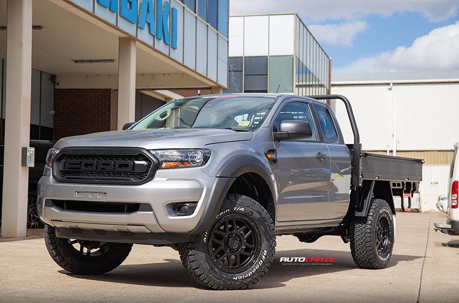 FORD RANGER KM544 MESA SATIN BLACK GLOSS BLACK LIP