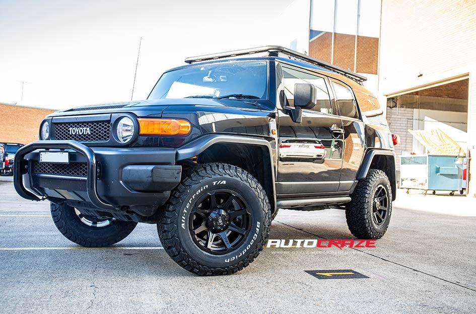 TOYOTA FJ CRUISER T05 SATIN BLACK