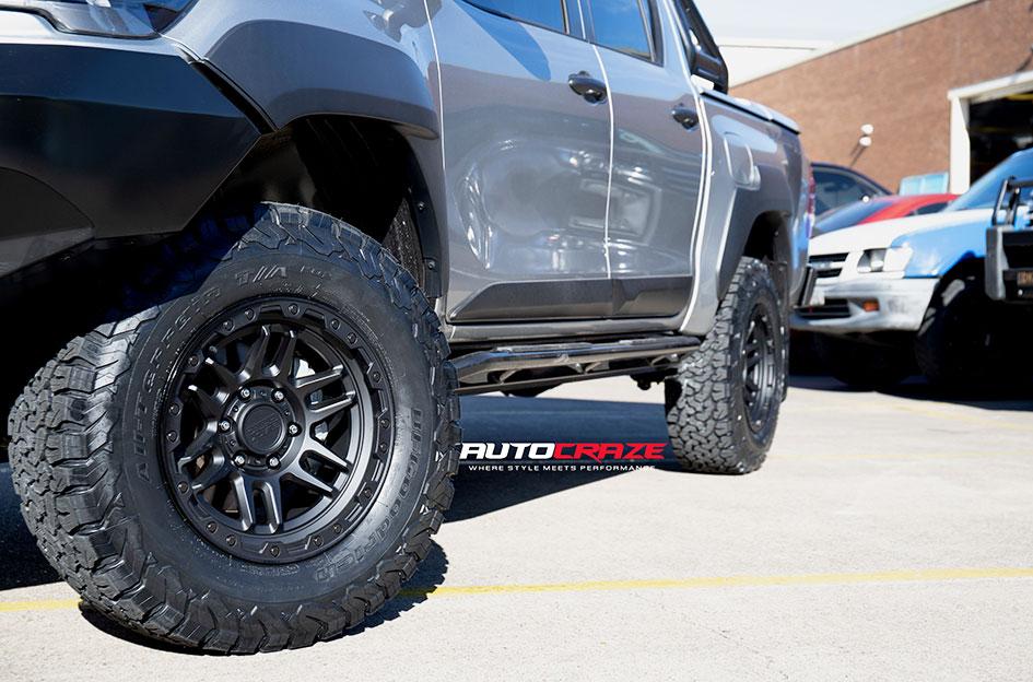 TOYOTA HILUX N80 RUGGED X APACHE MATTE BLACK