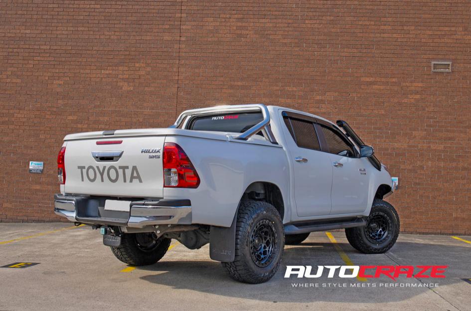 TOYOTA HILUX N80 4WD UNIT MATTE BLACK