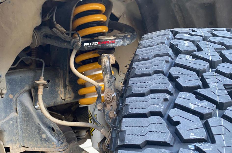 TOYOTA HILUX N70 4WD D HOLE BLACK