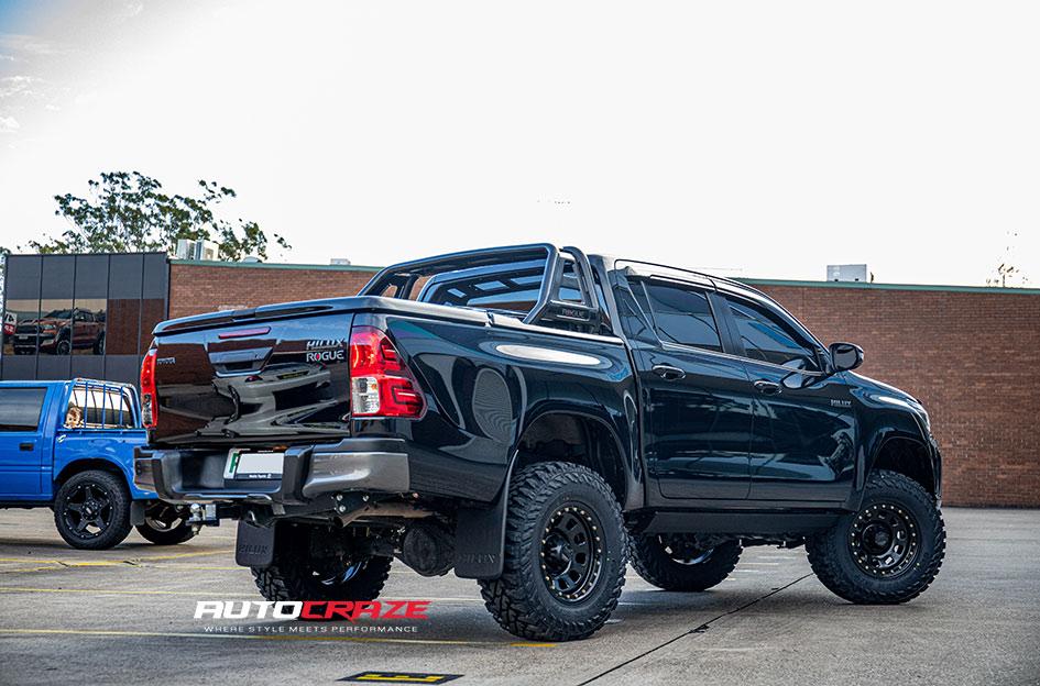 TOYOTA HILUX N80 4WD D LOCKER BLACK