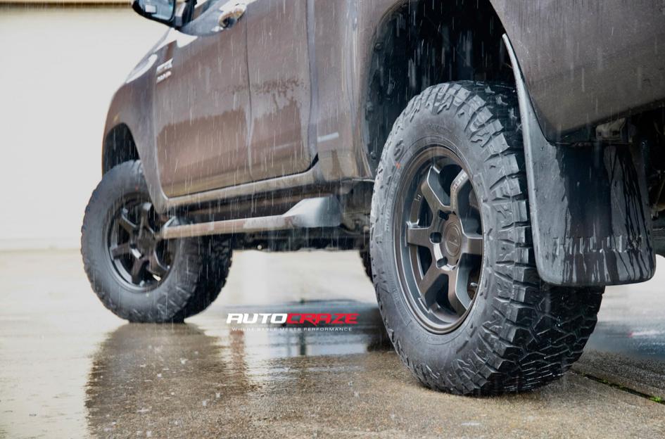 TOYOTA HILUX N80 4WD MR150 SATIN BLACK