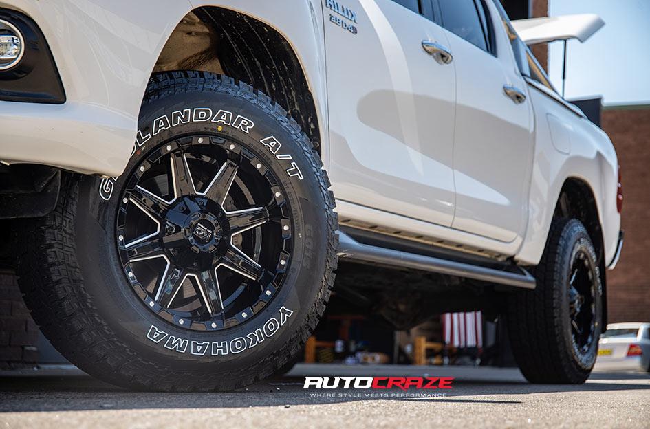 TOYOTA HILUX N80 4WD BLADE  OR GLOSS BLACK MILLED