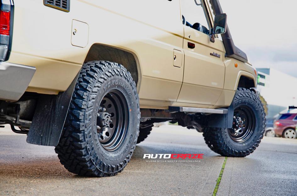 TOYOTA LANDCRUISER MODULAR BLACK