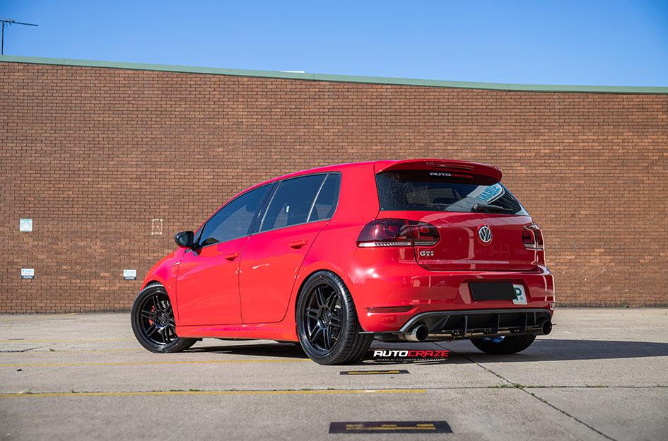 VOLKSWAGEN GOLF SF02 GLOSS BLACK