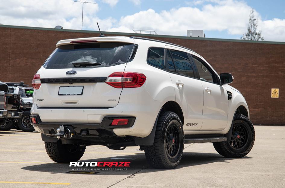 FORD EVEREST JUDGE MATTE BLACK