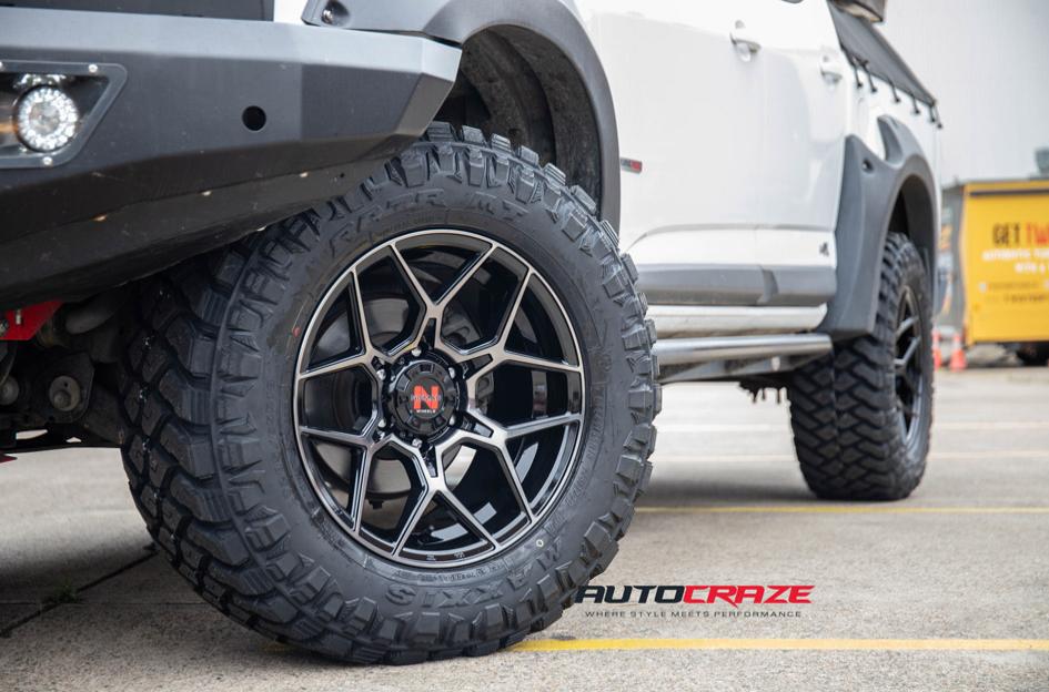 HOLDEN COLORADO SABBATH GLOSS BLACK TINTED FACE