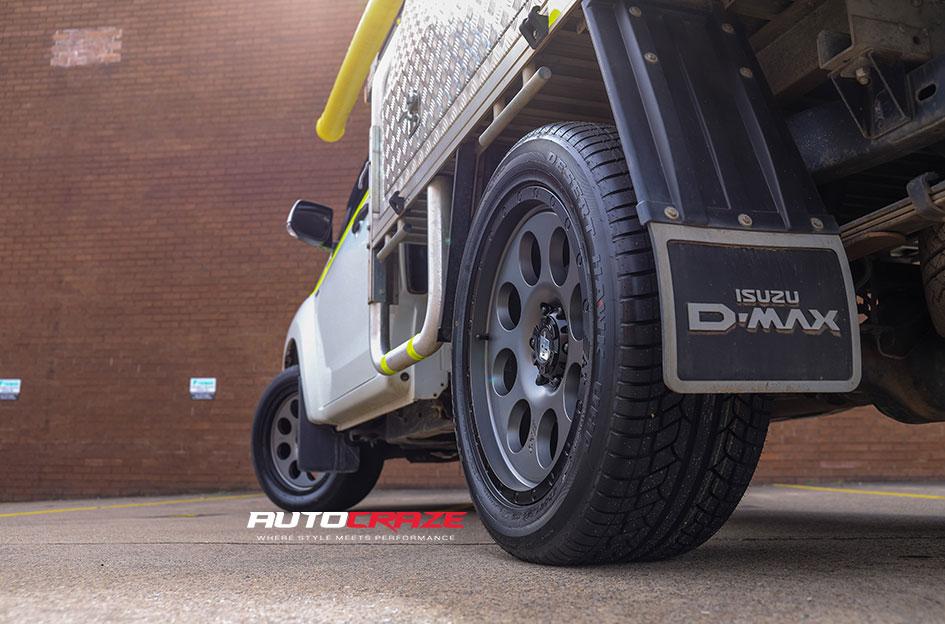 ISUZU DMAX DESERT GUNMETAL