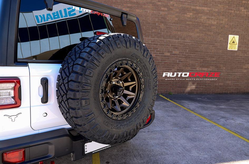JEEP WRANGLER COVERT BRONZE BLACK LIP