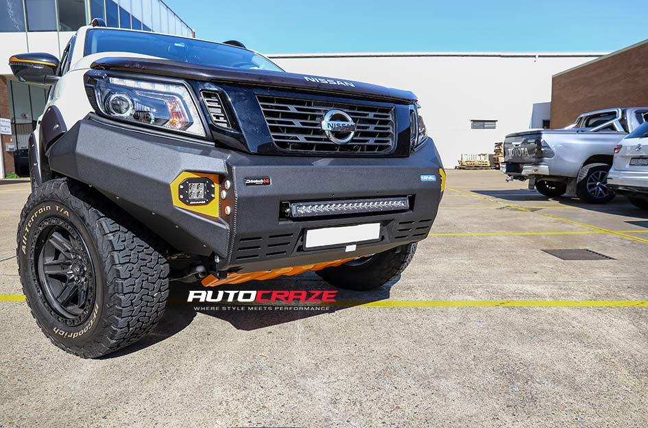 NISSAN NAVARA KICKER MATTE BLACK