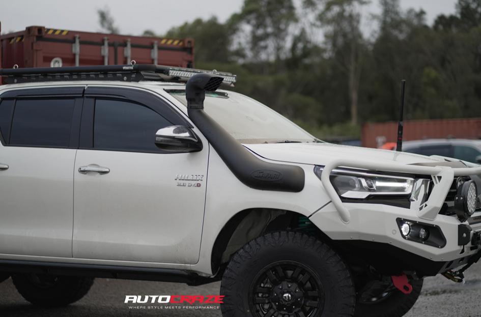 TOYOTA HILUX N80 4WD SLEDGE MATTE BLACK