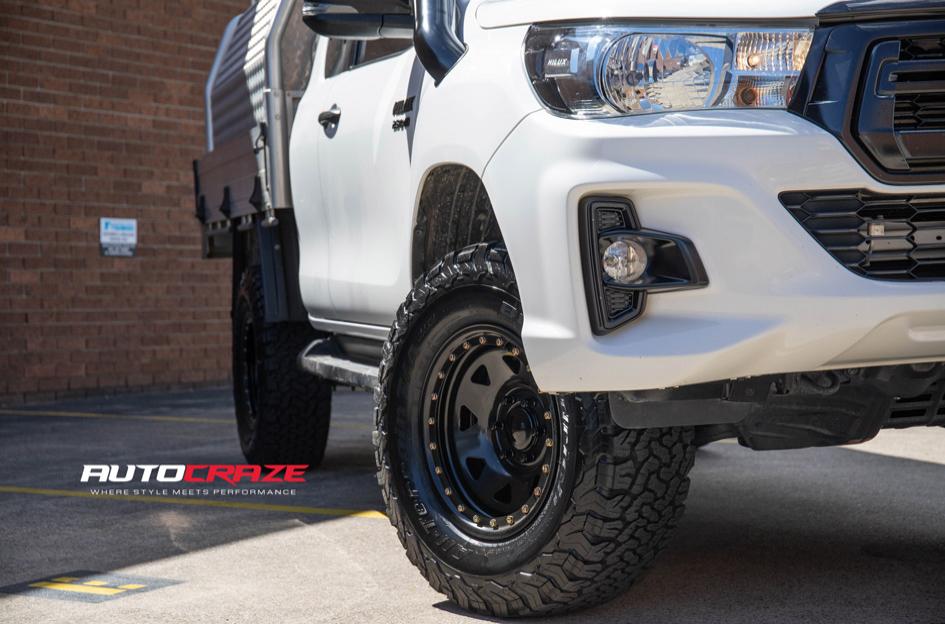 TOYOTA HILUX N80 4WD TERRA SATIN BLACK