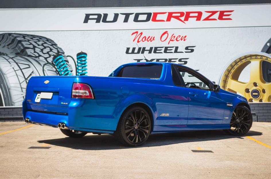 HOLDEN-COMMODORE-VE-UTE-ULTIMATE-MATTE-BLACK