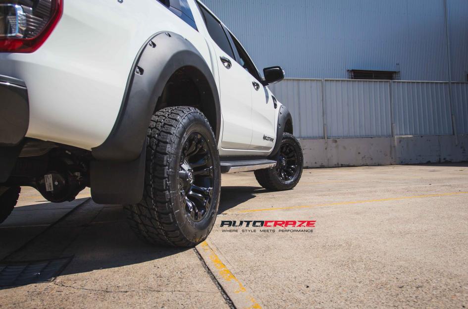 FORD-RANGER-VAPOR-BLACK-MACHINED-WITH-DARK-TINT-9