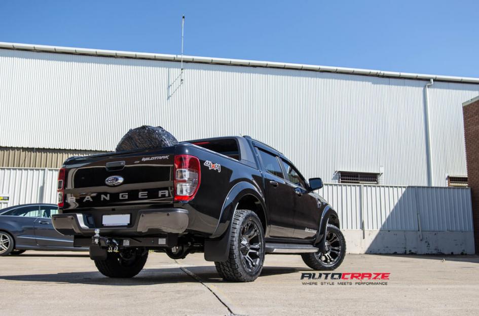 FORD-RANGER-VAPOR-BLACK-MACHINED-WITH-DARK-TINT