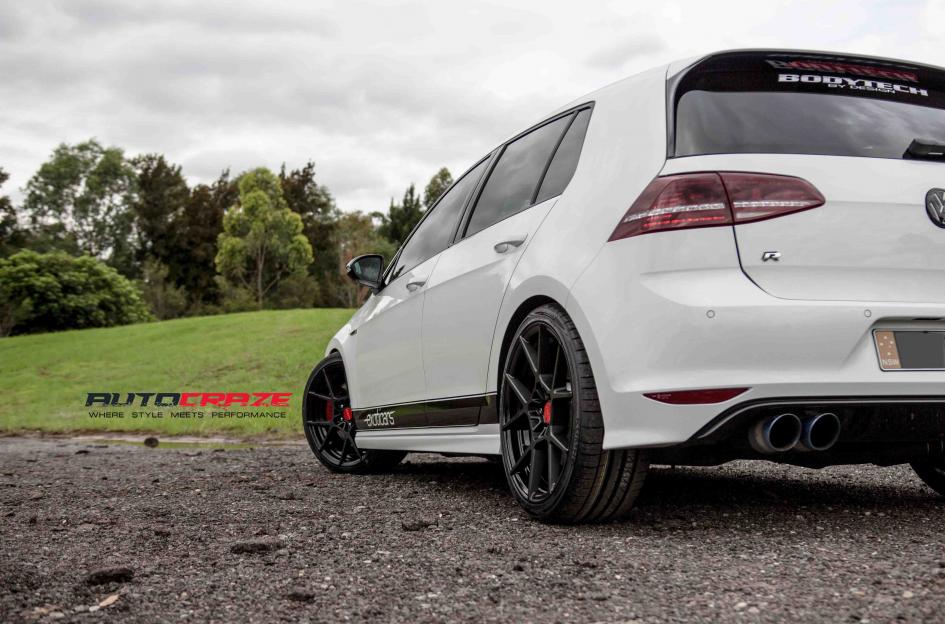 VOLKSWAGEN GOLF KPS MATTE BLACK