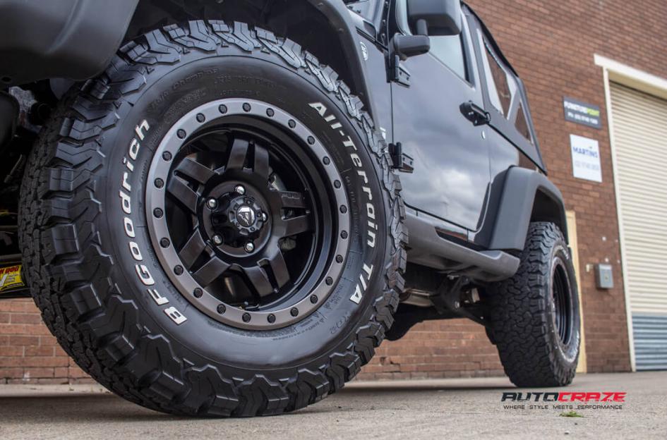 JEEP WRANGLER ANZA MATTE BLACK WITH ANTHRACITE RING