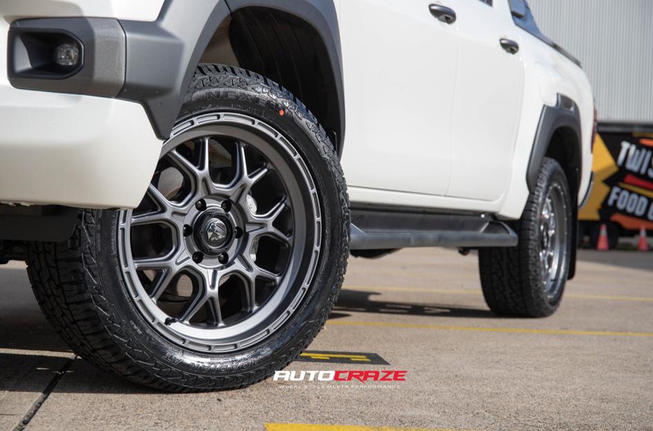 TOYOTA HILUX N80 4WD TECH ANTHRACITE 