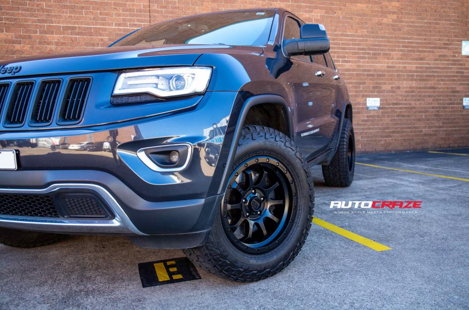 JEEP-GRAND-CHEROKEE-RG3-SATIN-BLACK