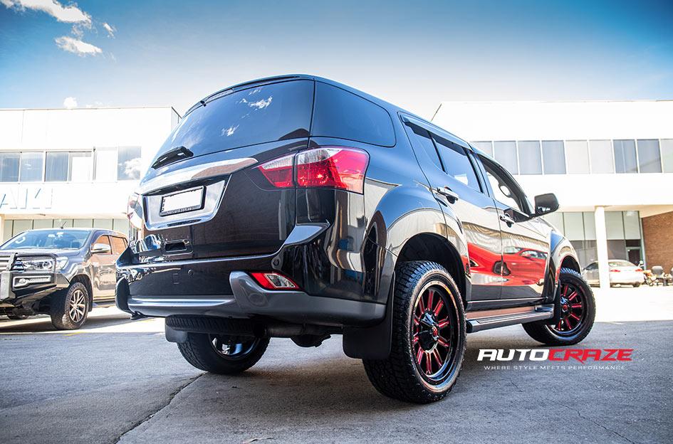 ISUZU MU X HARDLINE GLOSS BLACK CANDY RED ACCENTS